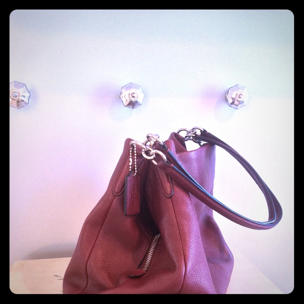 Coach Oxblood Shoulder Bag~~❤️